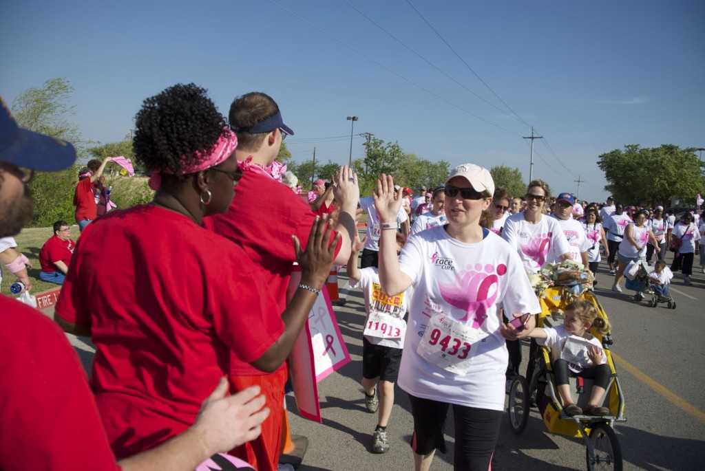 breast-cancer-walkers