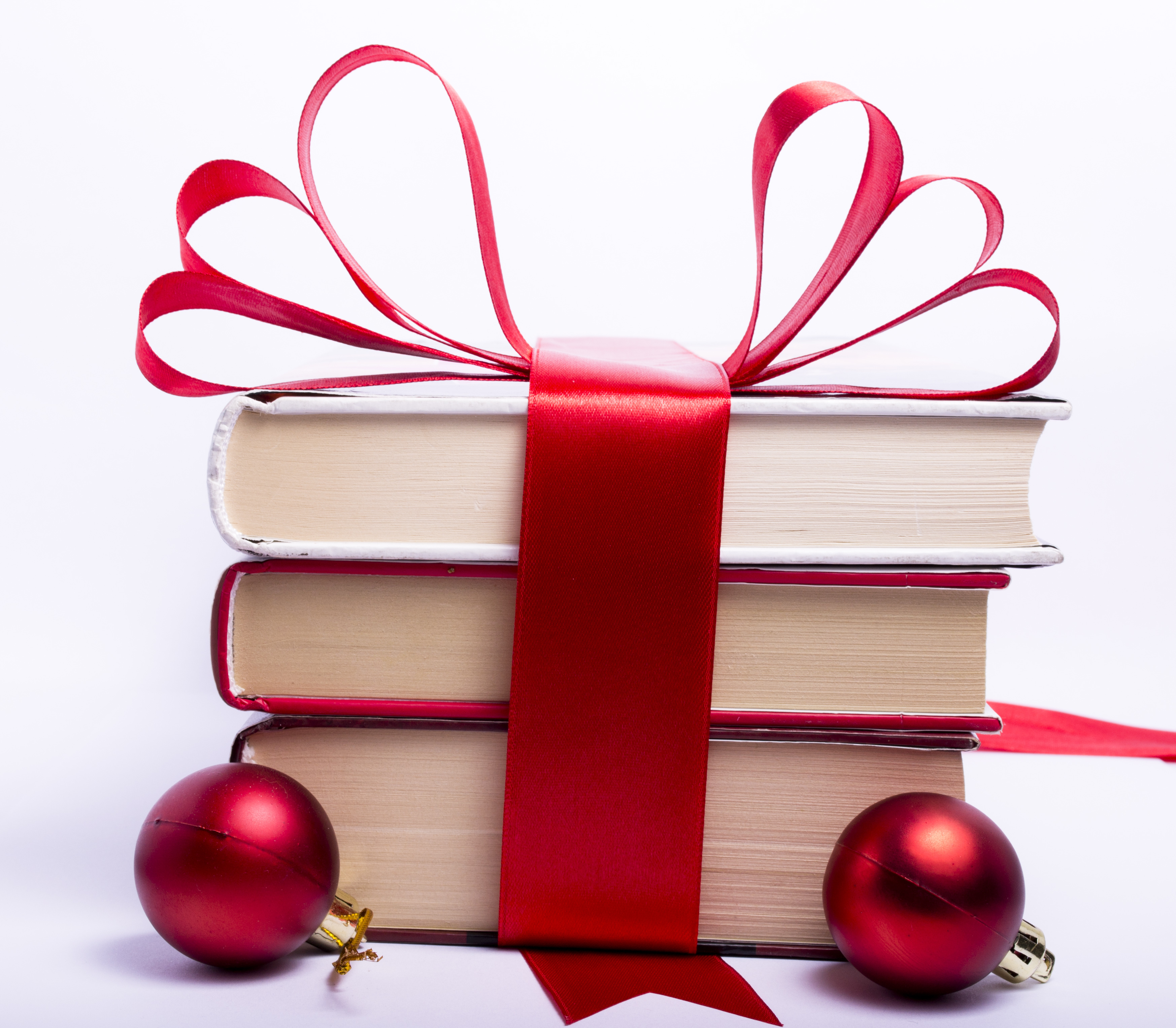 gift-wrapped-books-for-christmas