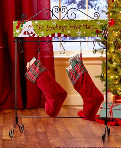standing-holiday-stocking-hangers