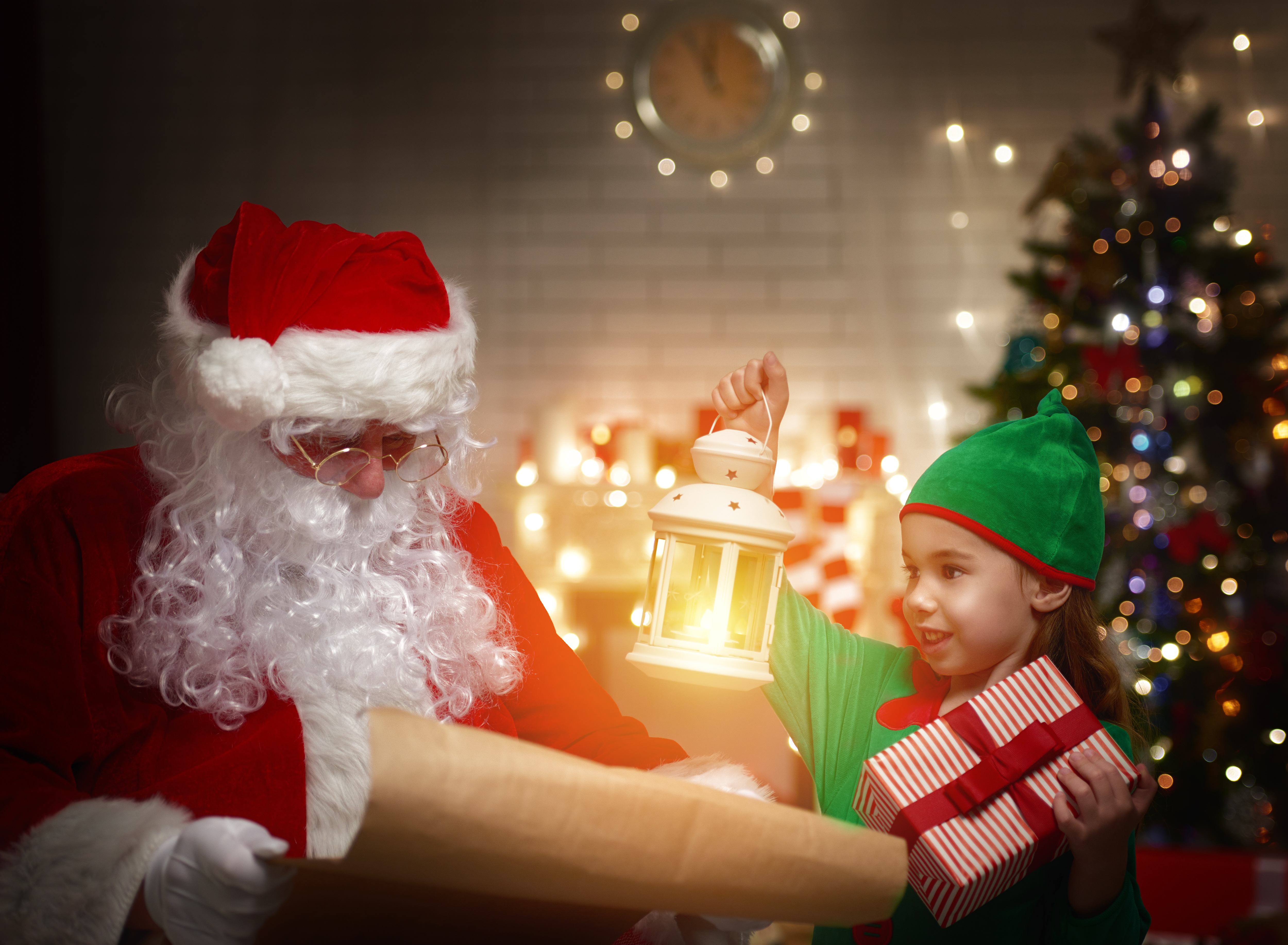 Santa-claus-with-little-elf