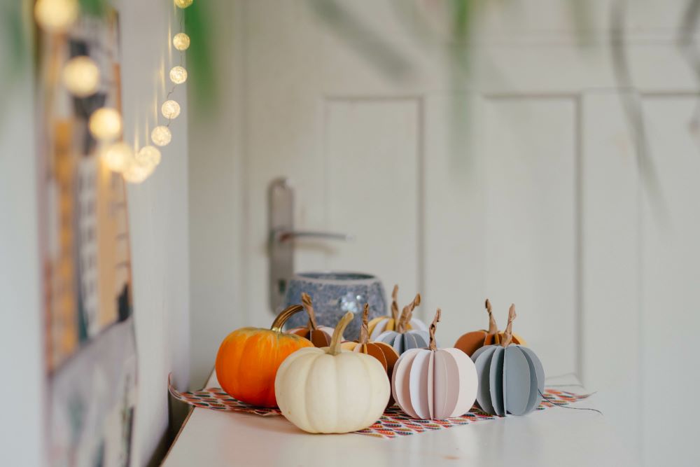 Pumpkin decorations dresser